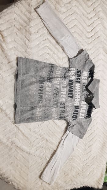 T-shirt a manche longue blanc et gris