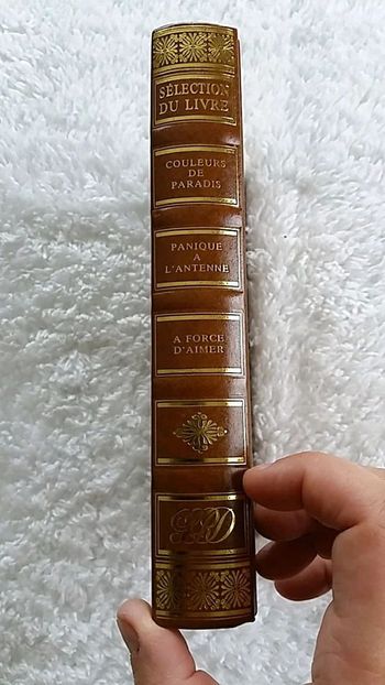 Livre adulte 3 histoires