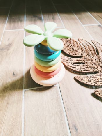 🌴Palmier/tour avec anneaux multicolores à empiler en plastique marque Smoby