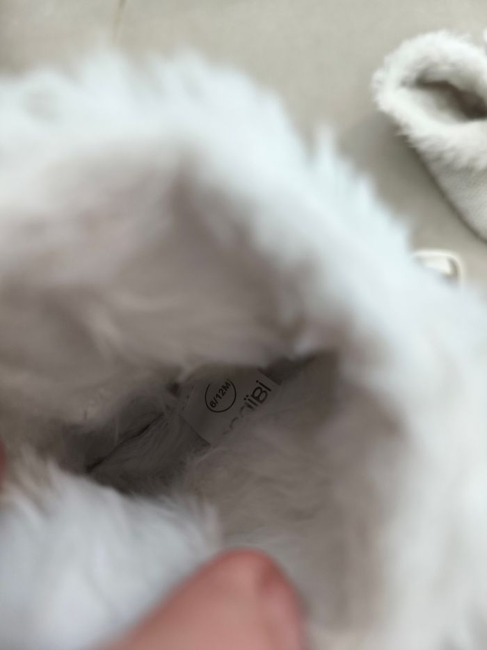 Lot chaussures et chaussons 6 12 mois - photo numéro 8