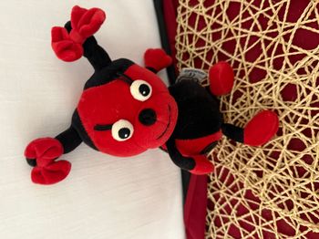 Peluche Belle La Coccinelle Drôle De Petites Bêtes Ajena