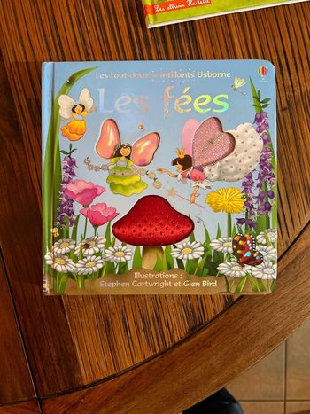Livre : Les Fées livre pour bébé avec des éléments tactiles