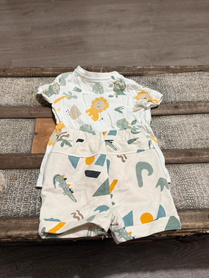 T-shirt et short - photo numéro 2