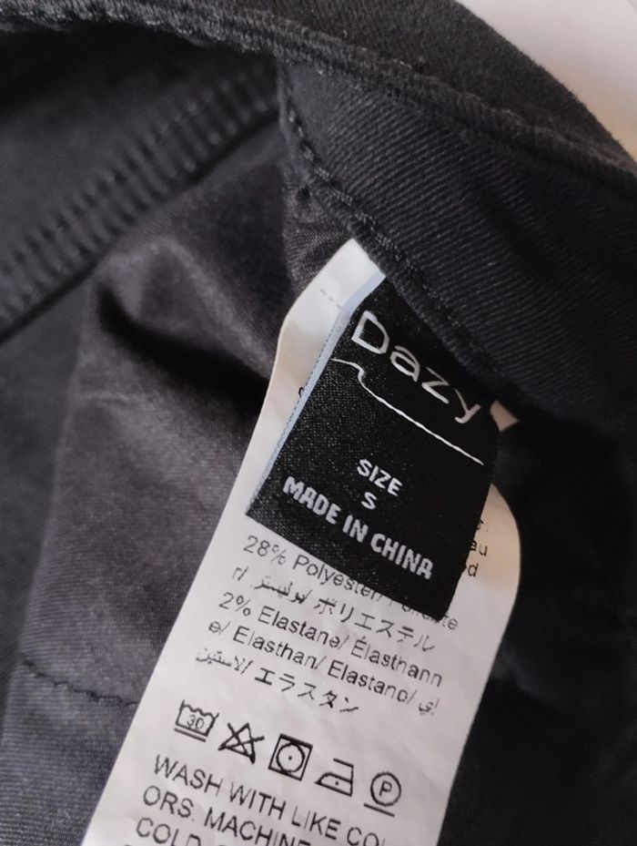 Jean noir taille S - photo numéro 2