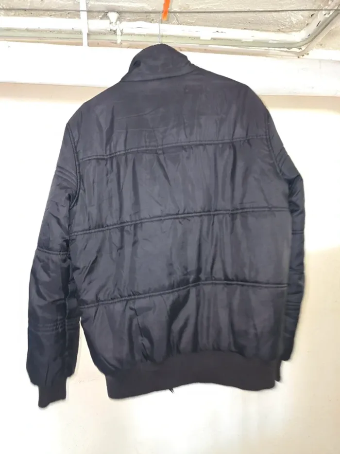 Blouson noir matelassé – Taille M - photo numéro 2