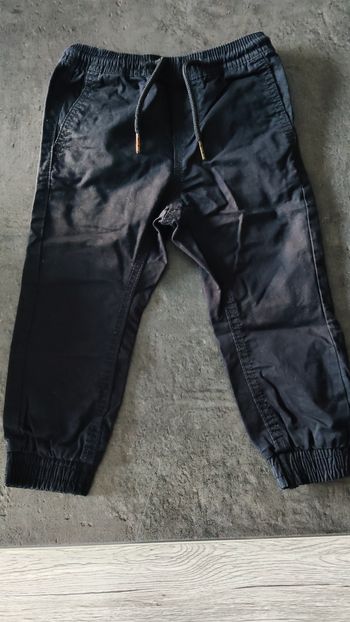 Pantalon survêtement taille 3 ans