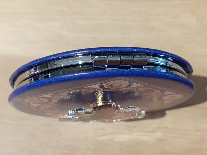 Miroir de poche Harry Potter représentant un chocogrenouille - photo numéro 2