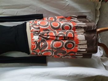 Jupe en soie multicolore orange marron Marque 123 Taille 40
