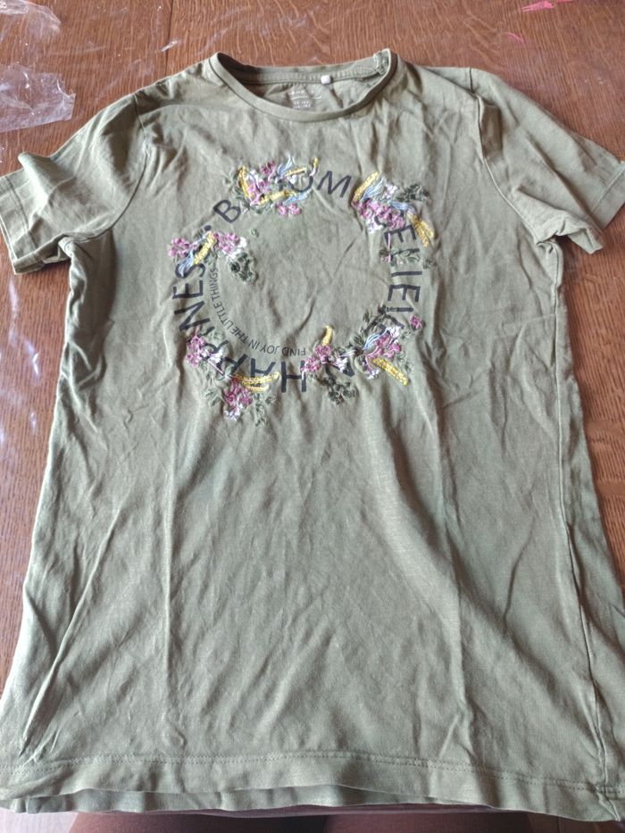 Tee shirt