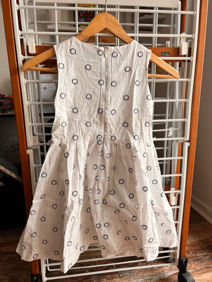 Taille 7 ans robe Tommy Hilfiger