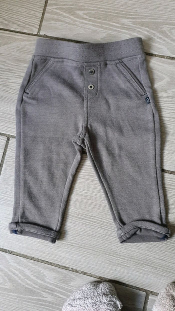 Pantallon okaidi neuf 6 mois