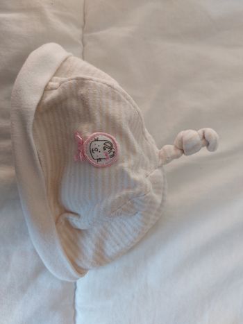 Bonnet fille taille 44cm