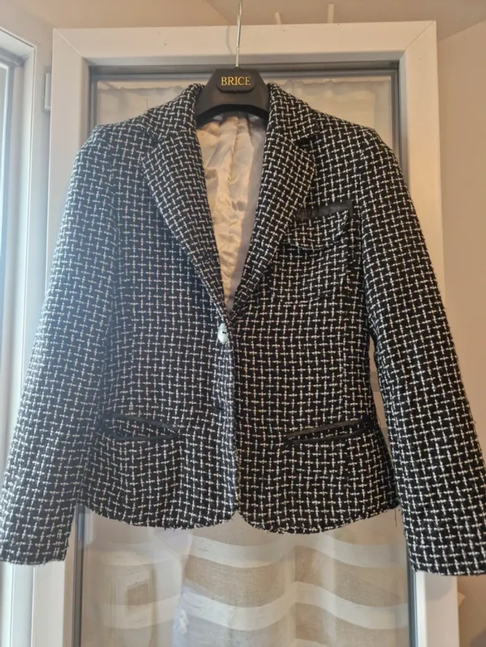 Veste courte en laine bouillie