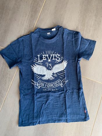 TEE shirt levis taille S