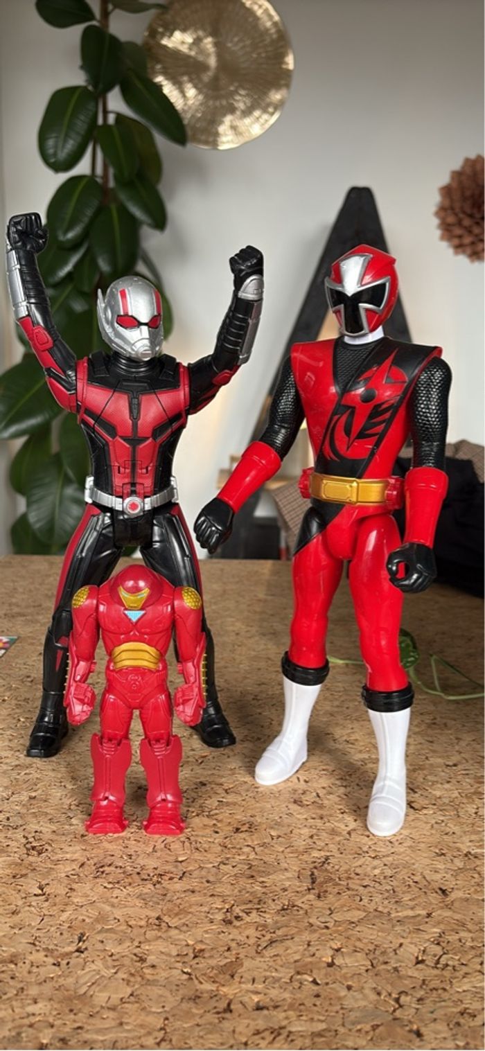 Figurines
