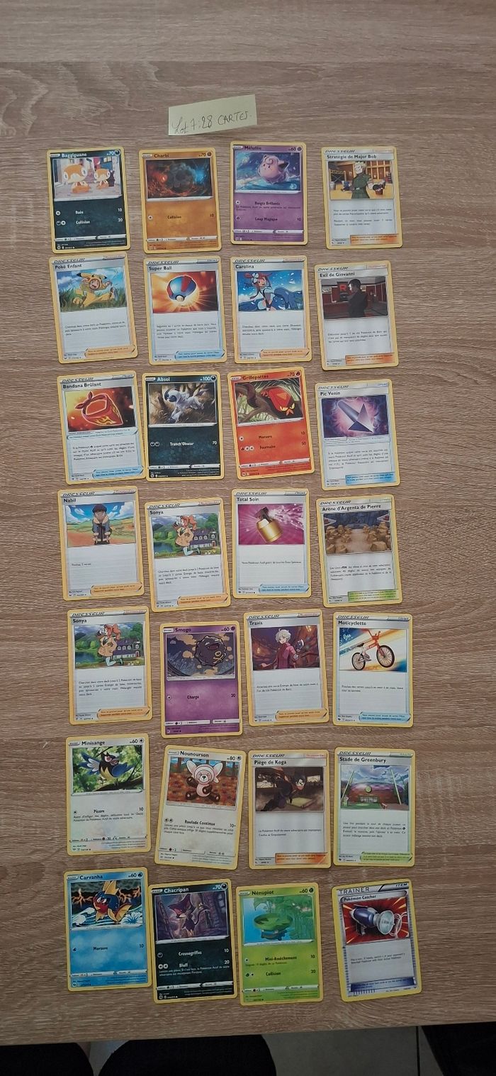 Lot 7 : 28 cartes Pokémon – Dresseurs + Pokémon – bon état