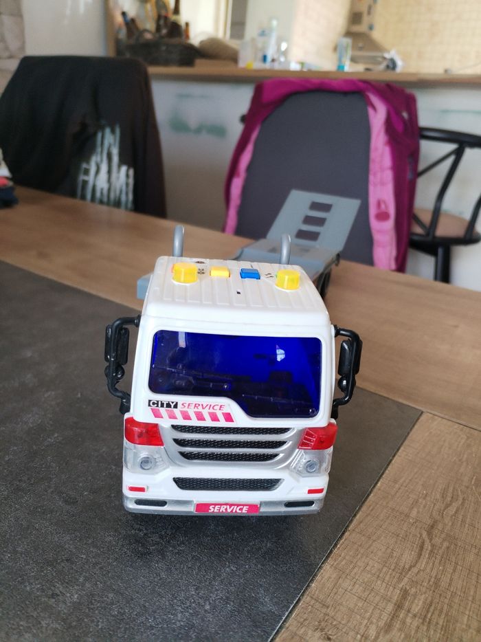 Camion porte charge - photo numéro 2