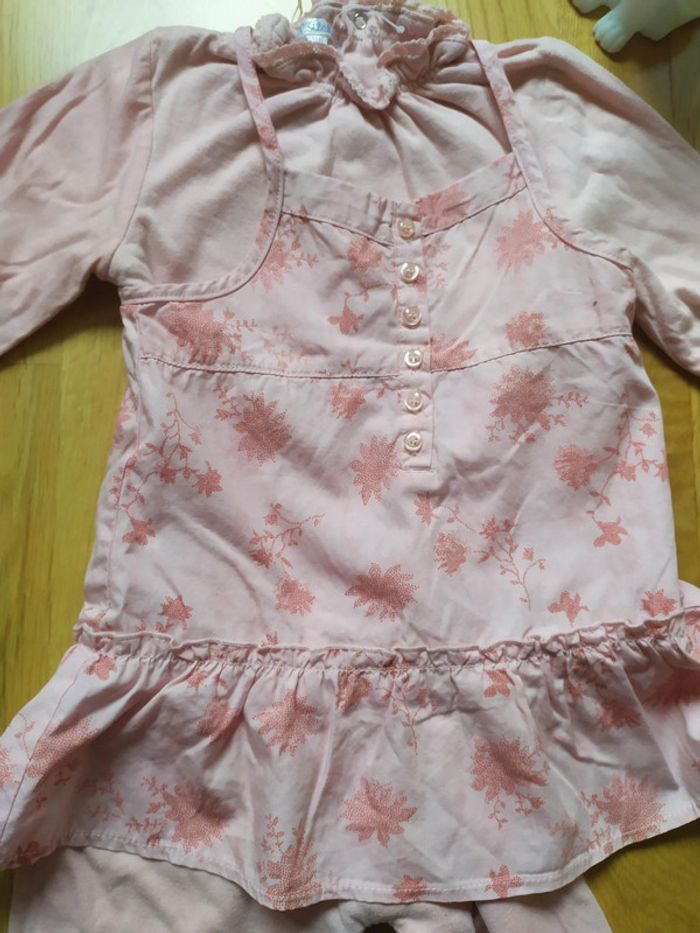 Tenue neuve 12 mois - photo numéro 3