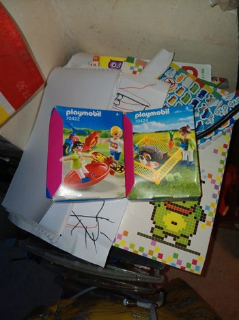 2 boîte playmobil j'avais ouvert