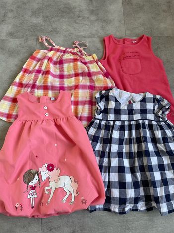 Lot de robes 12 mois