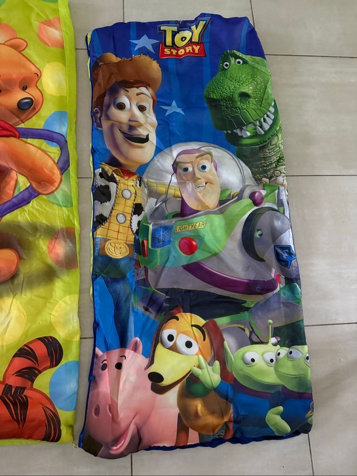 Lot de 2 duvets enfants Winnie l’ourson et Toy story Disney - photo numéro 3
