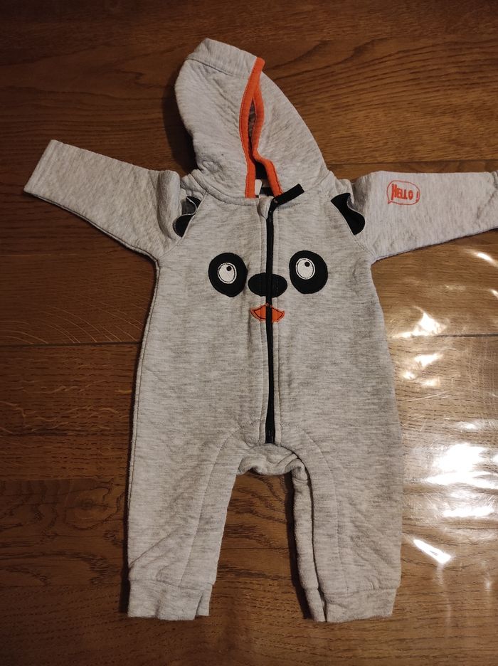 Très jolie combinaison de marque Orchestra 1 mois