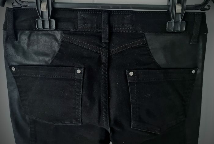 A vendre : sublime pantalon jean noir de la marque KAREN MILLEN, en excellent état. - Style casual c - photo numéro 3