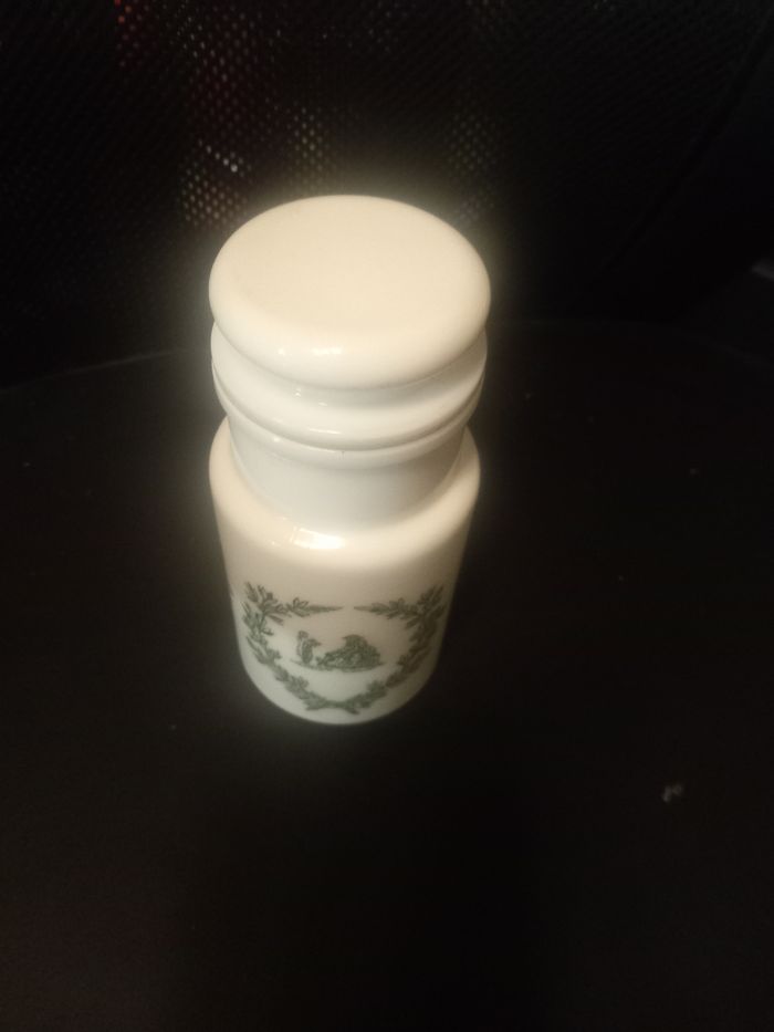 Petit pot en verre opale avec décors - photo numéro 2