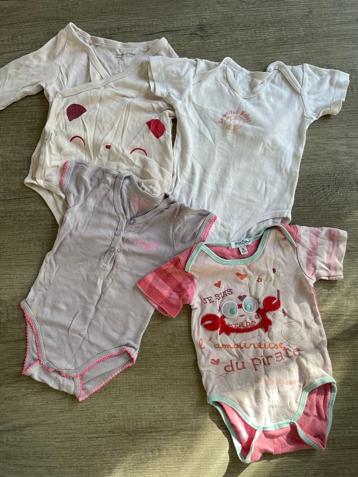 Lot vêtements bébé  6 mois - photo numéro 2