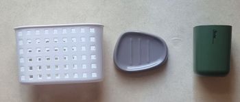 Porte savon et porte brosse à dents et
Serviteur