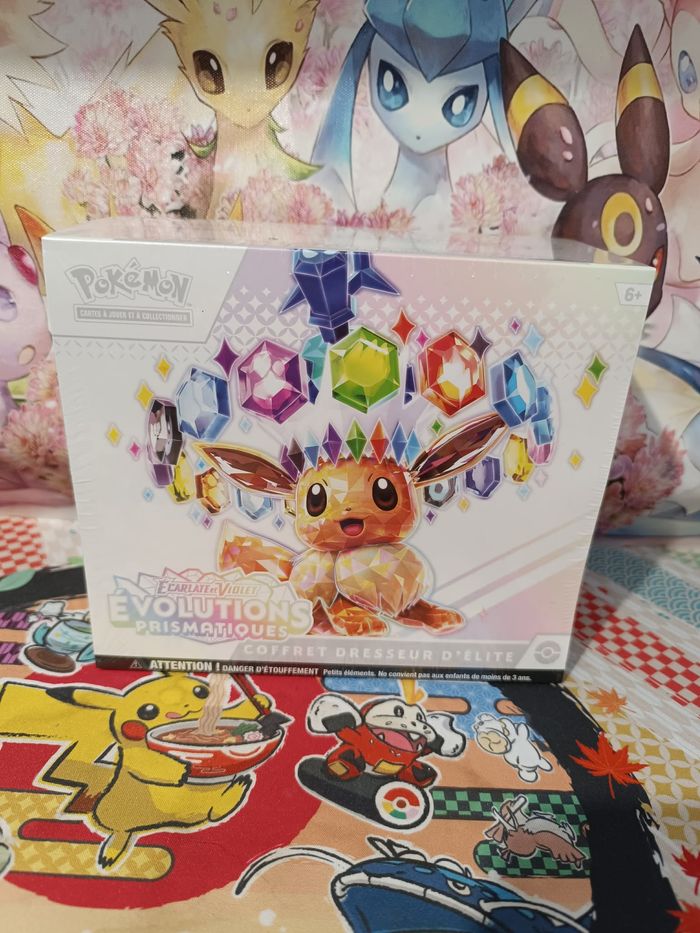 EV8.5 - Coffret ETB Évolutions Prismatiques