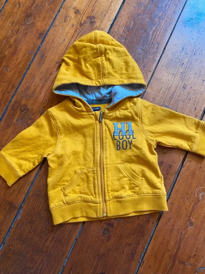 Gilet à capuche
