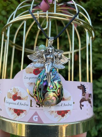 Pendentif Déesse Albalone