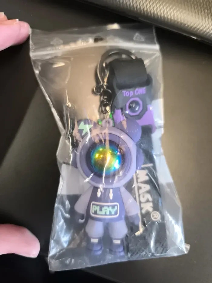 Porte clé violet - photo numéro 2