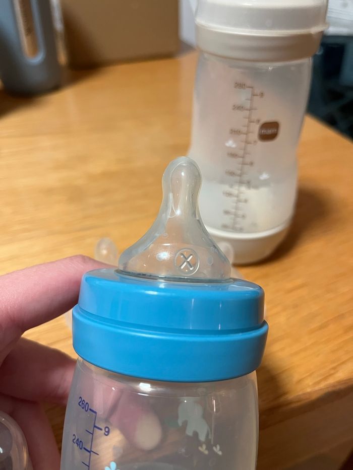 2 Biberons MAM - photo numéro 3