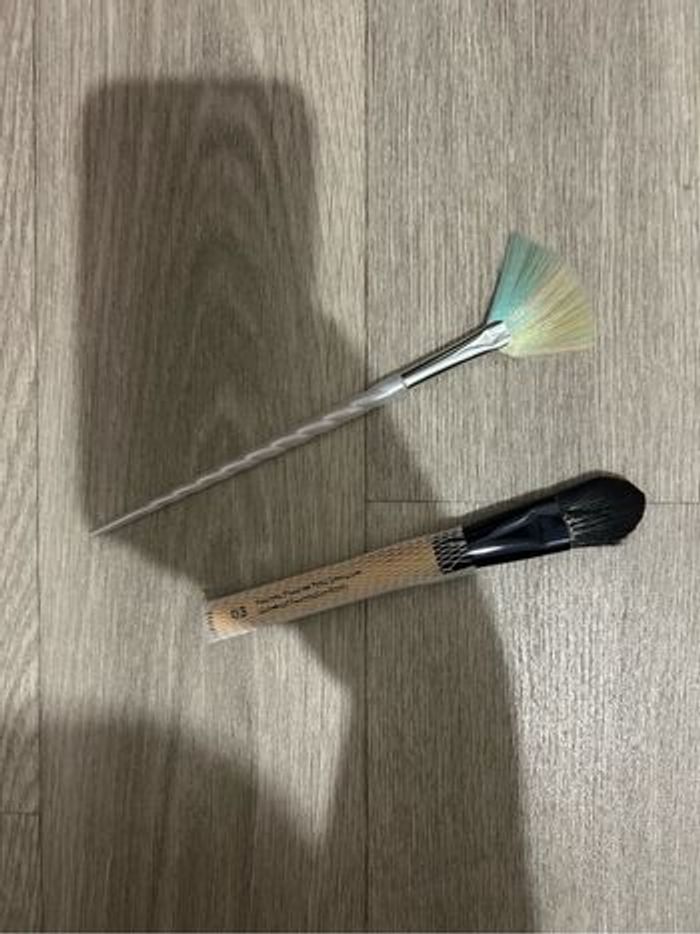 Box accessoires / maquillage / soin - photo numéro 9
