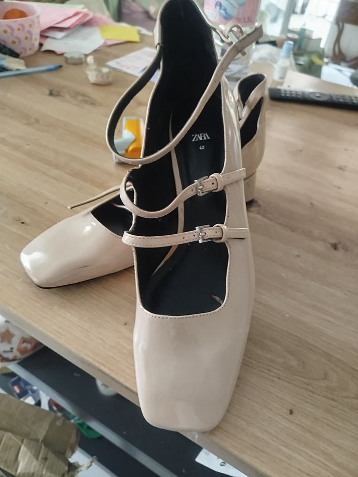 #kytie40chaussurefemme. Babys taille 40 - photo numéro 1