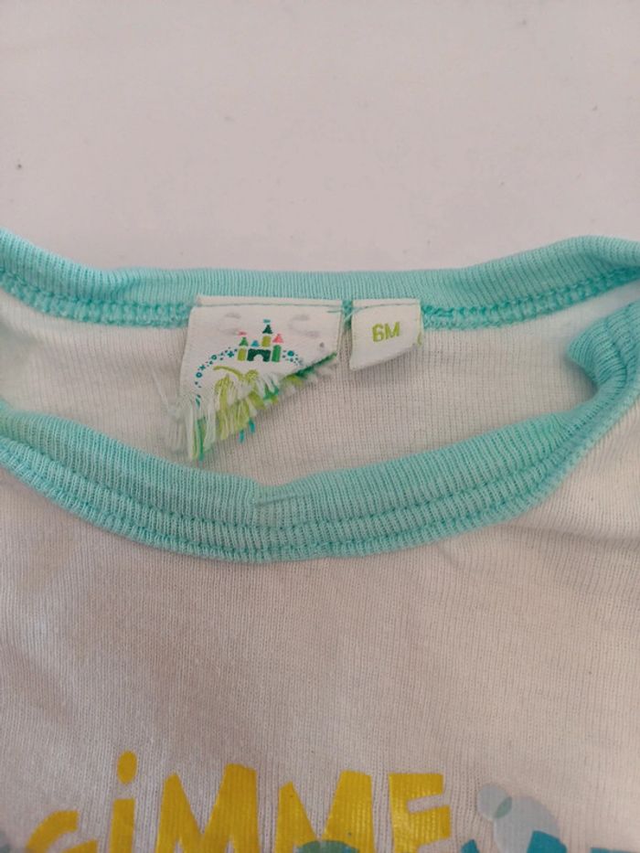 Lot 3 bodies sans manche Garçon 6 mois Disney très bon état - photo numéro 6