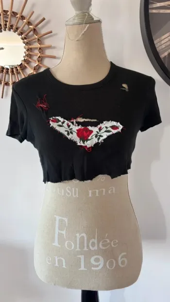 💕 top court déchiré avec trou taille 36 38