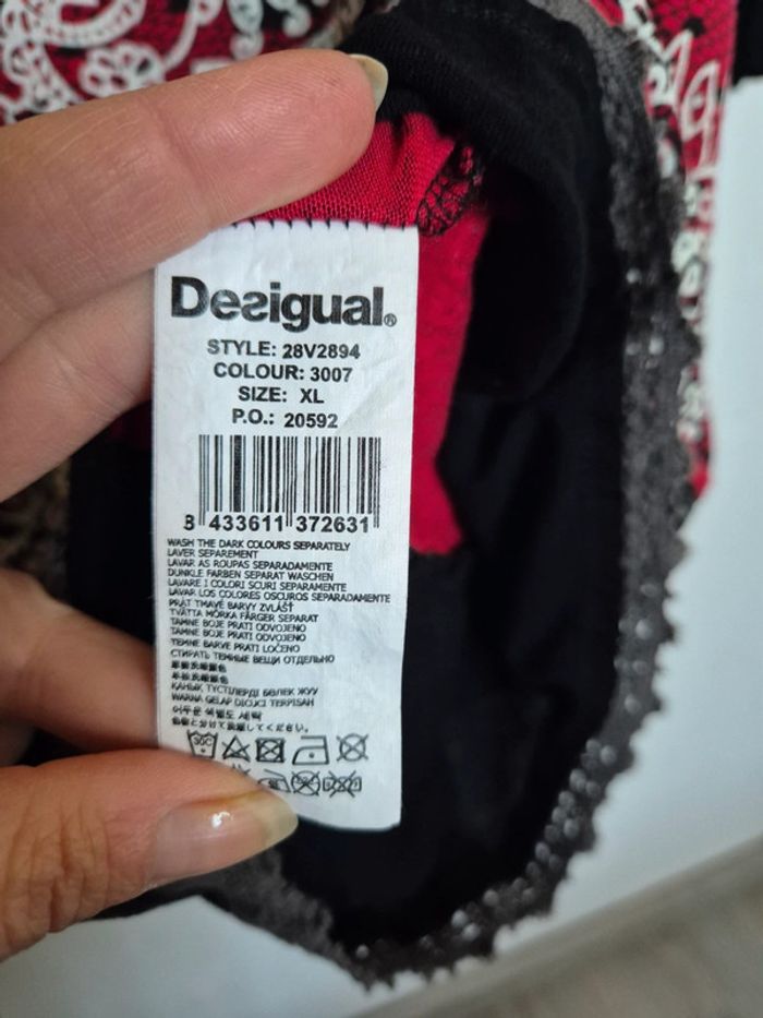 Robe desigual taille Xl - photo numéro 2