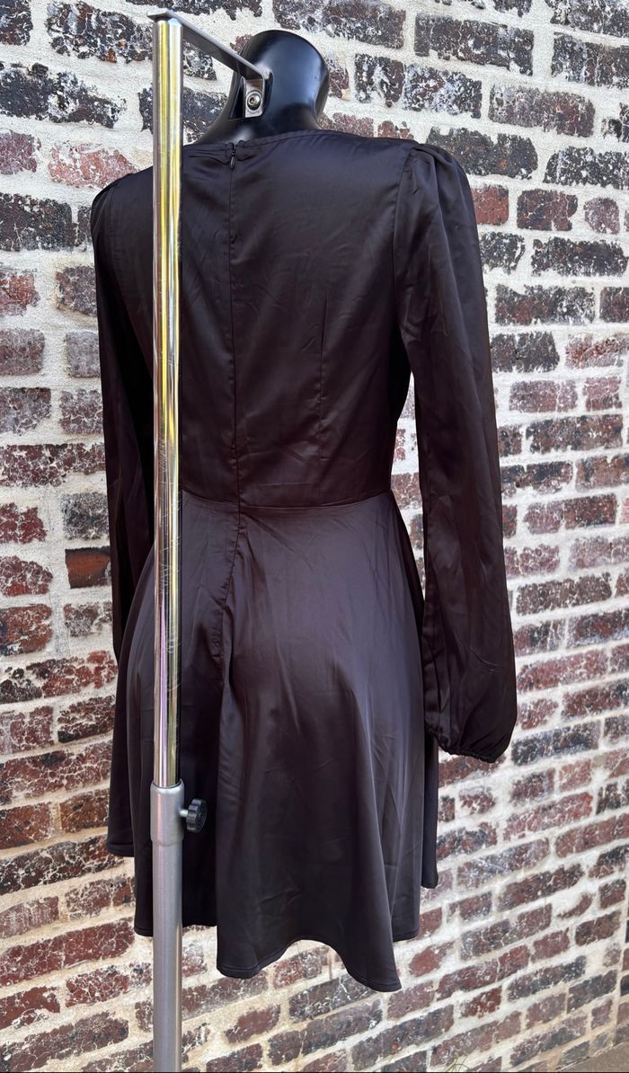 🌸 Robe Satinée Noire Shein - Taille 36 • Shein - photo numéro 5