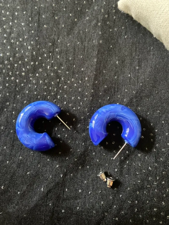 Boucles d'oreilles bleues 25mm - photo numéro 2