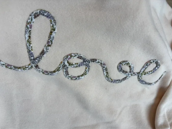 Sweet inscription « Love » - photo numéro 3