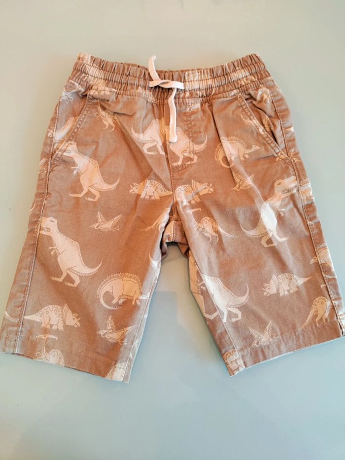Short dinausore 6 ans