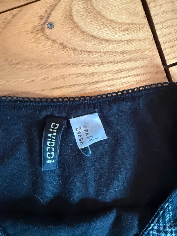 Mini jupe à carreaux en très bon état taille XS H&M - photo numéro 4