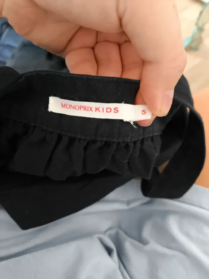 Robe noir taille 5 ans - photo numéro 4