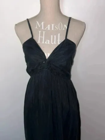 Robe femme longue grise foncé taille 40 en très bon état