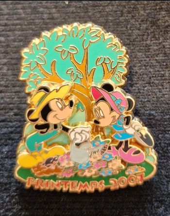 Pins DisneyLand Paris Mickey et Minnie Printemps 2007 Édition Limitée