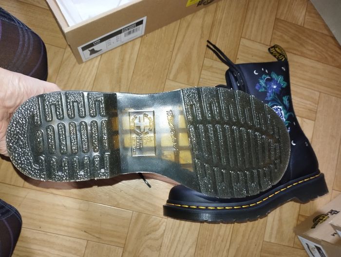 DR Martens taille 40 neuves floral - photo numéro 2