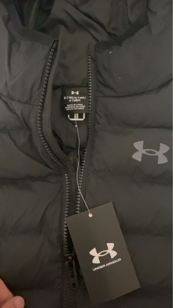 Vend doudoune sans manches under amour 
